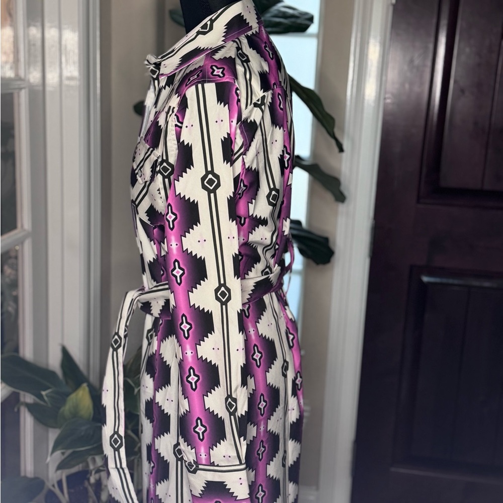 Pink and Black Geometric Patterned Shirt Dress - Picture 5 of 8